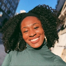 Aaricka Washington professional portrait, multimedia journalist based in Los Angeles